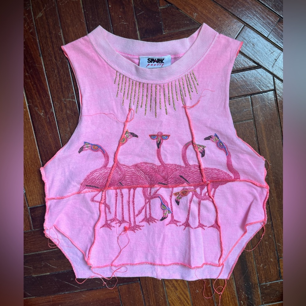 SPARK PRETTY — Vintage Flamingo Cropped T-Shirt